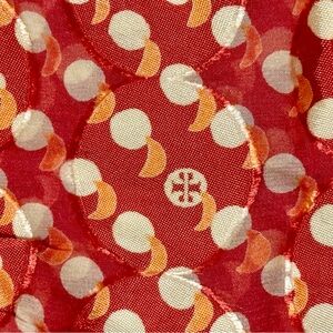 TORY BURCH silk blend logo blouse. Size 6